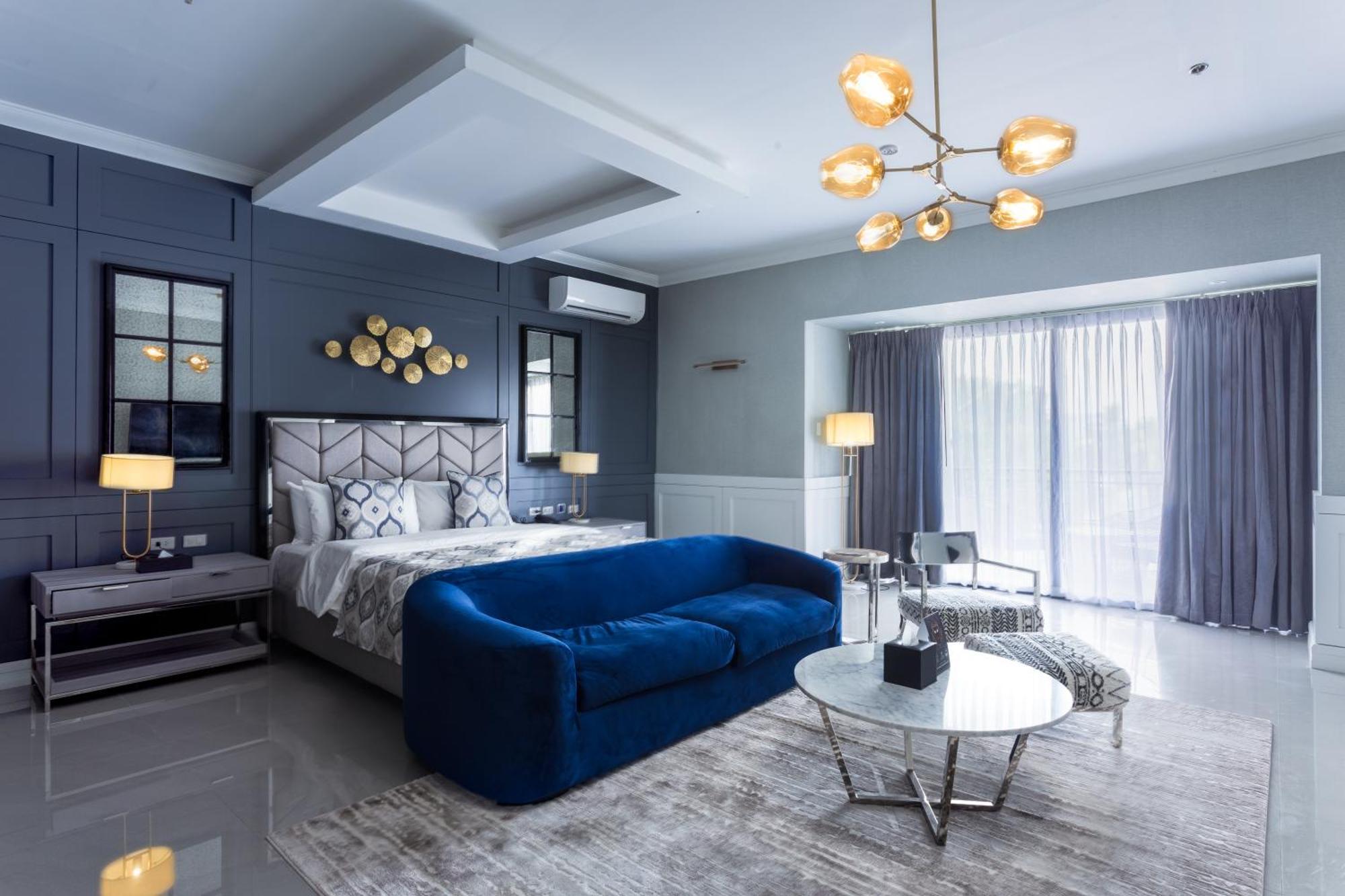 Stonehill Suites บาโคลอด ภายนอก รูปภาพ
