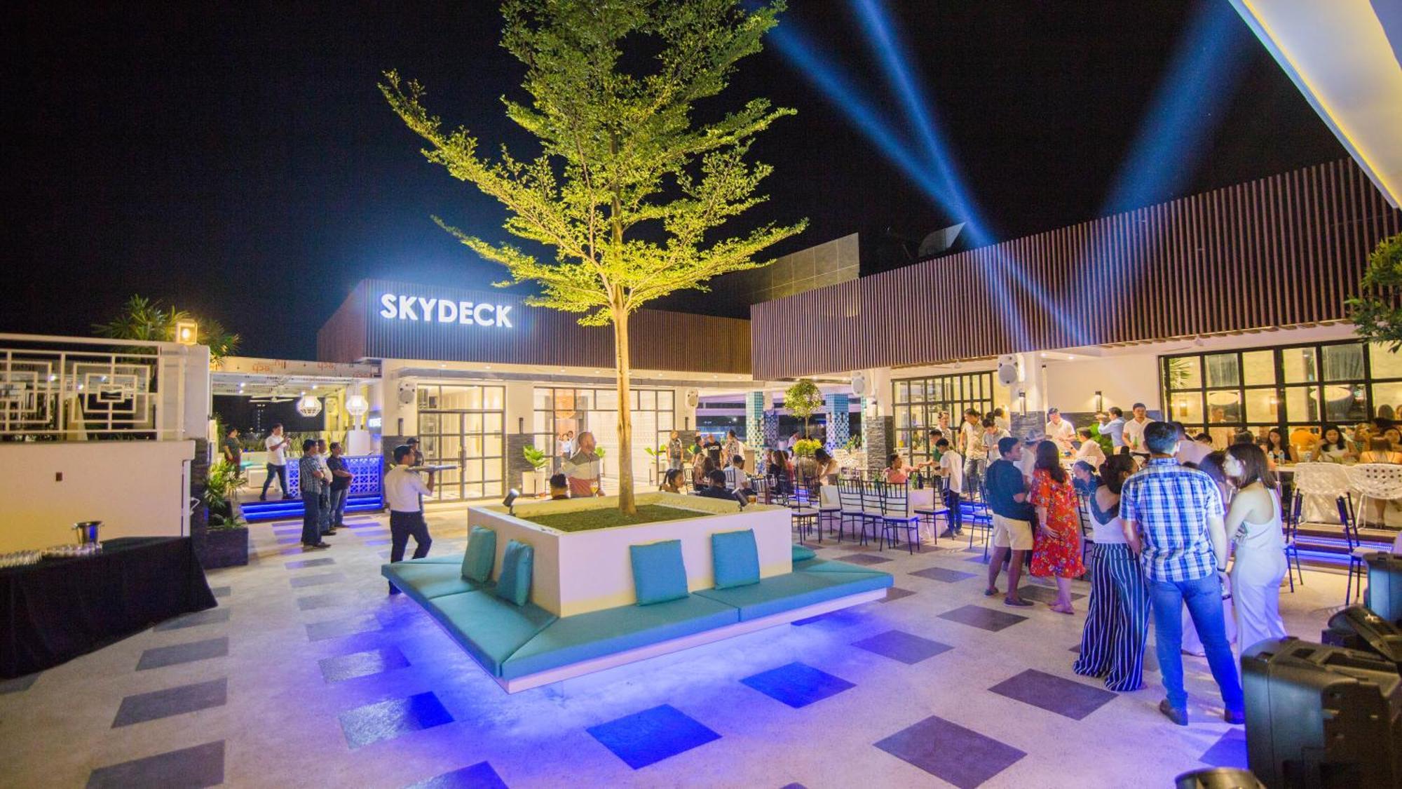 Stonehill Suites บาโคลอด ภายนอก รูปภาพ