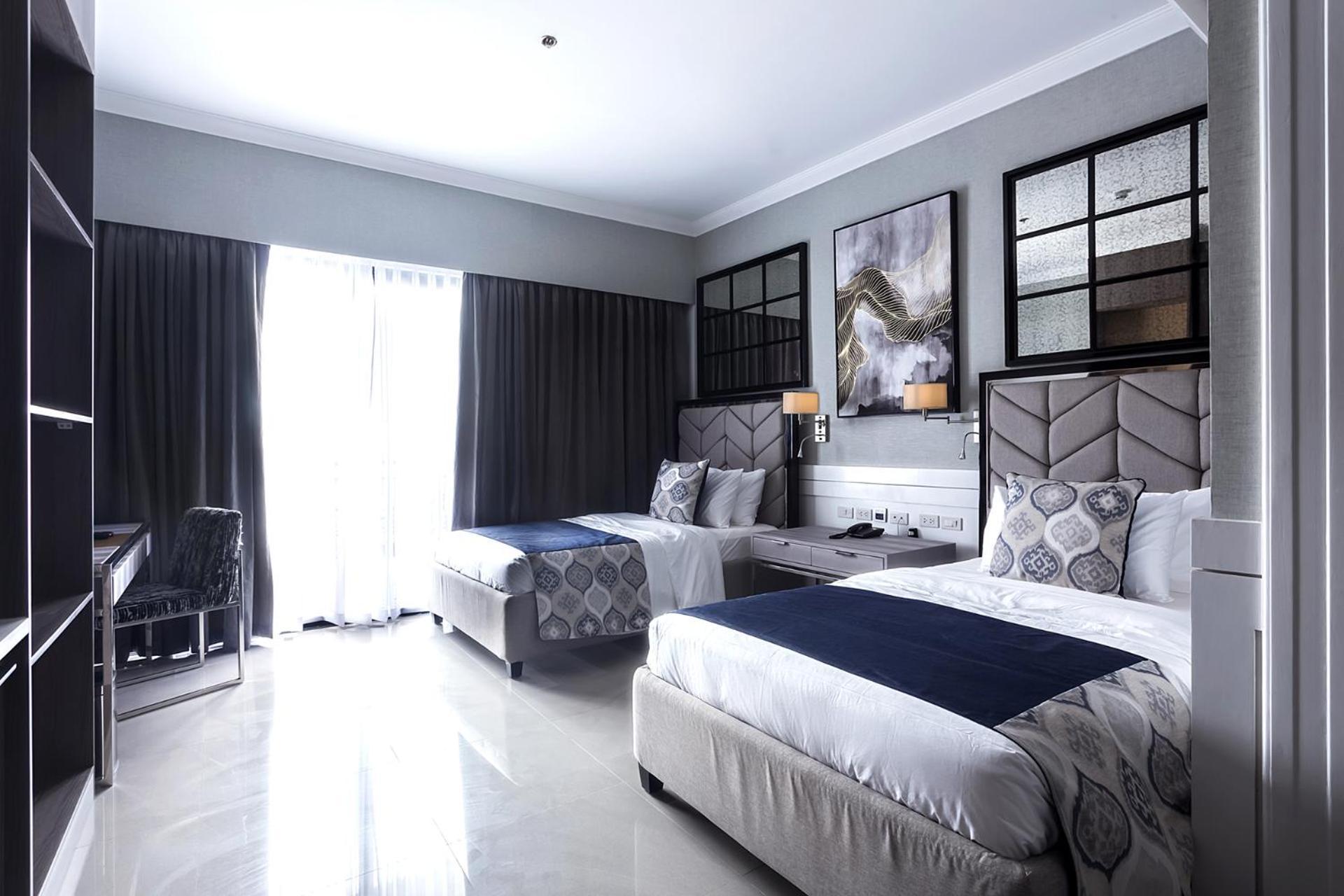 Stonehill Suites บาโคลอด ภายนอก รูปภาพ