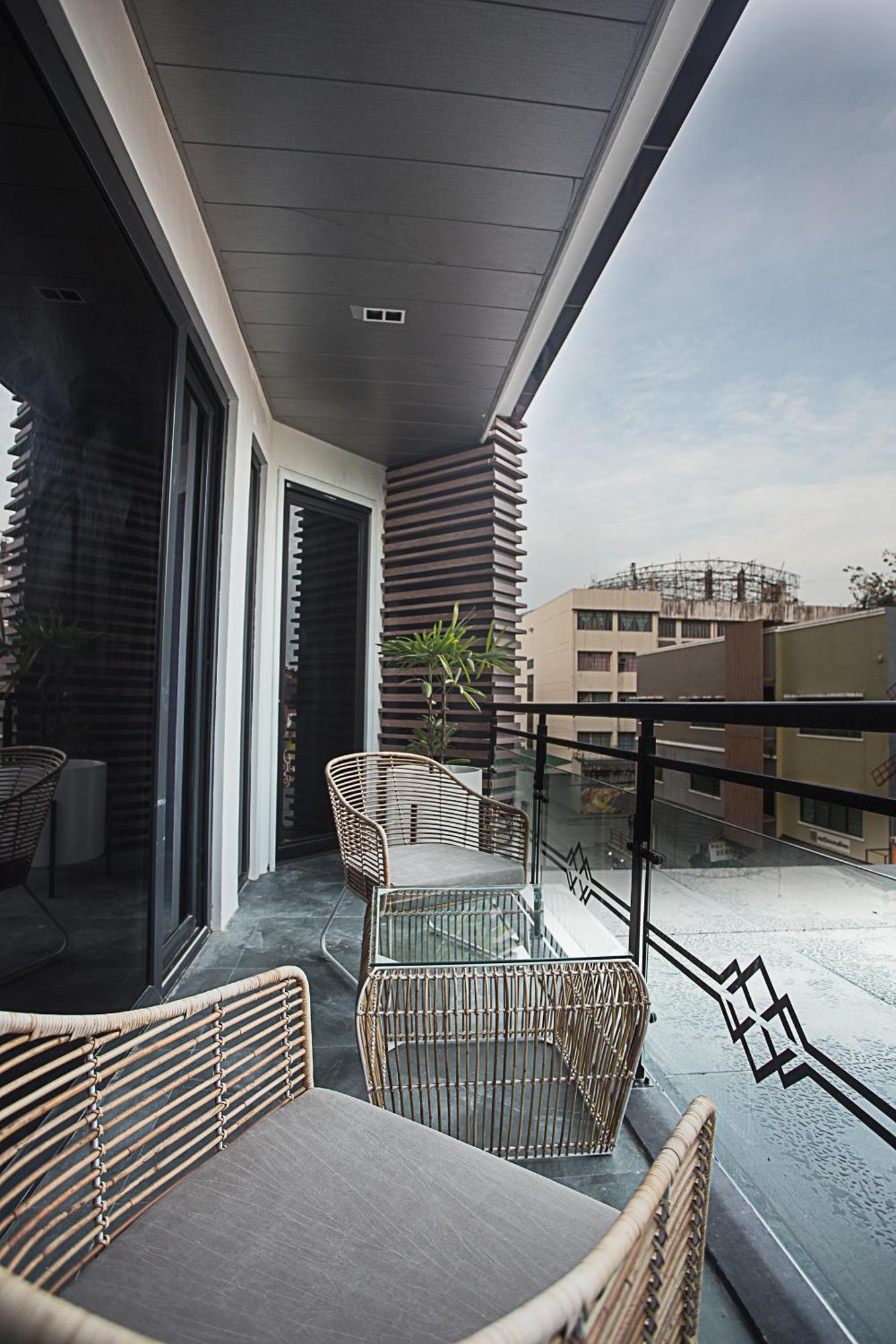 Stonehill Suites บาโคลอด ภายนอก รูปภาพ
