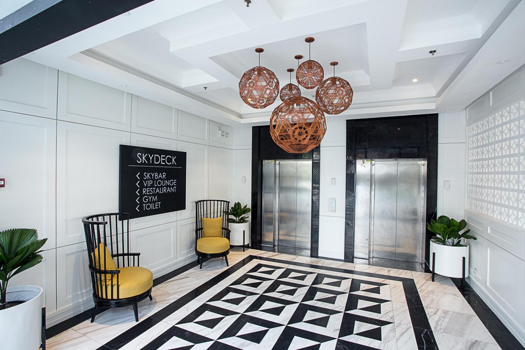 Stonehill Suites บาโคลอด ภายนอก รูปภาพ